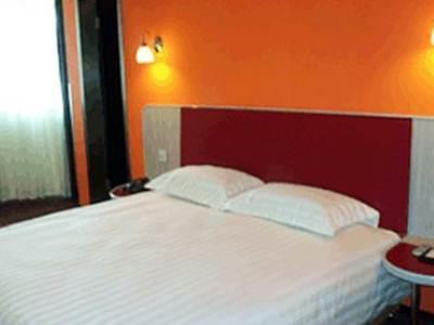 Motel 168 Sheng Li Road Inn Хефей Екстер'єр фото